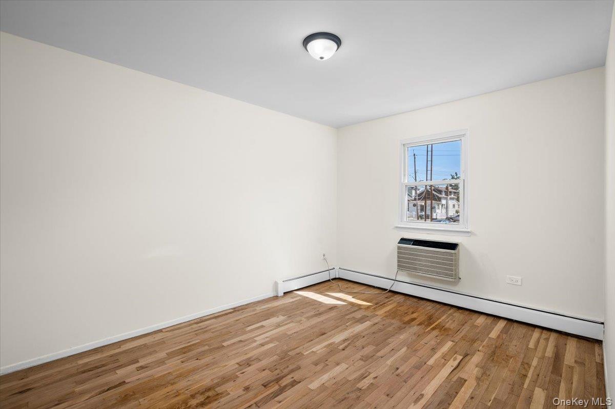 #7 photo, 540 Throggs Neck Expressway, Bronx , NY 10465