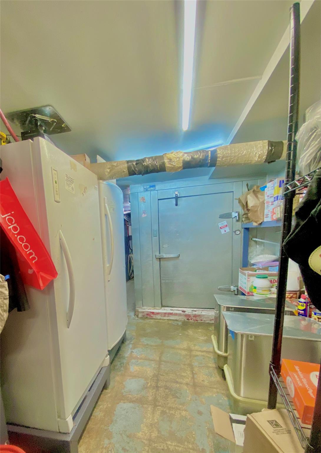 #8 photo, 40-06 83rd Street, クイーンズ区 Jackson Heights , NY 11372