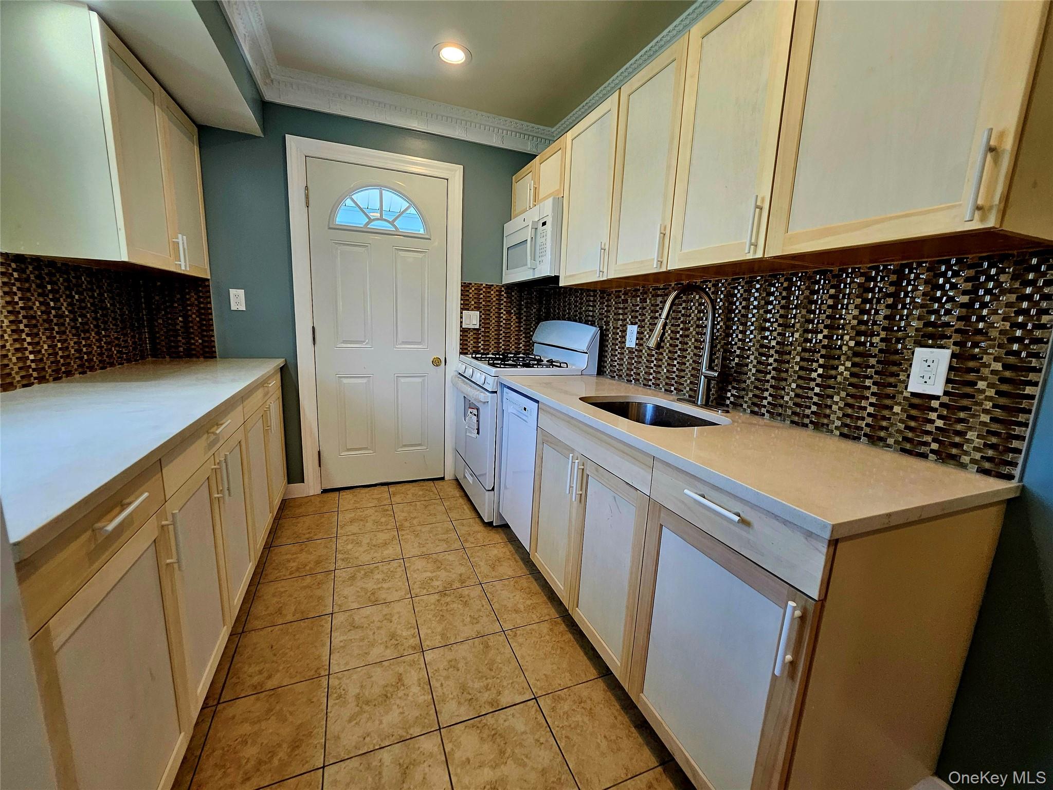 #13 photo, 30 Eugene Drive, Kings Park , NY 11754