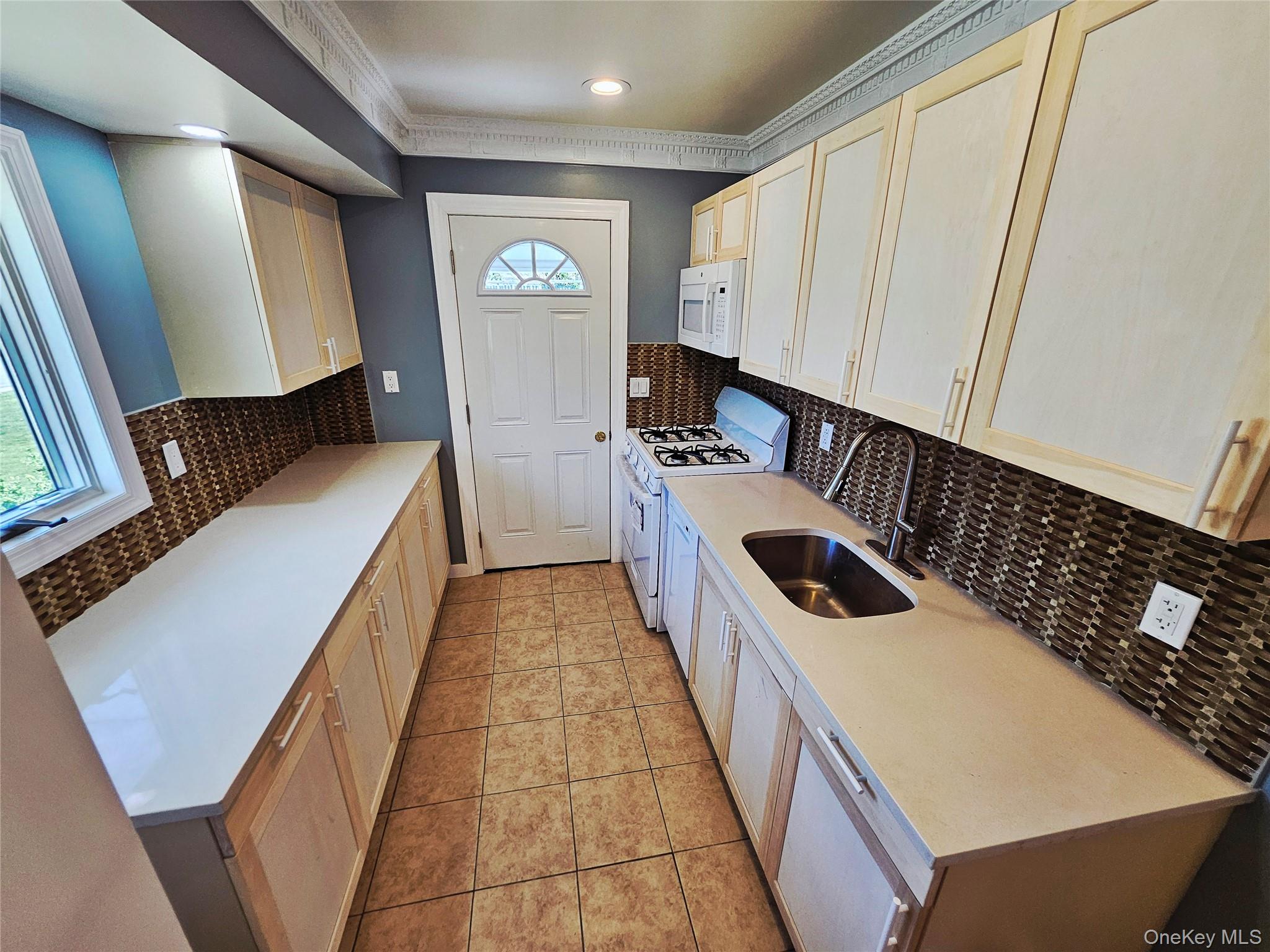 #14 photo, 30 Eugene Drive, Kings Park , NY 11754