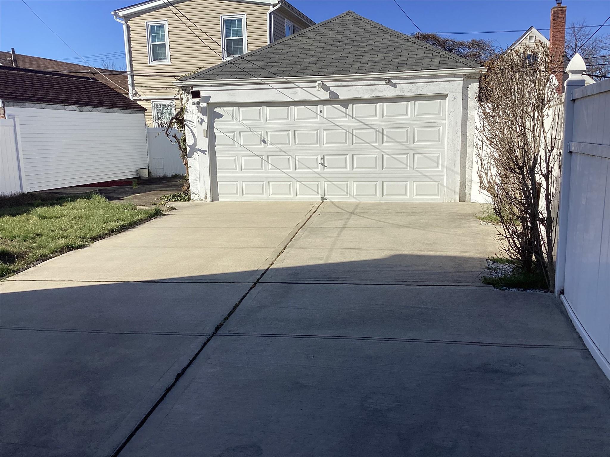 #16 photo, 22117 Murdock Avenue, Queens Village , NY 11429