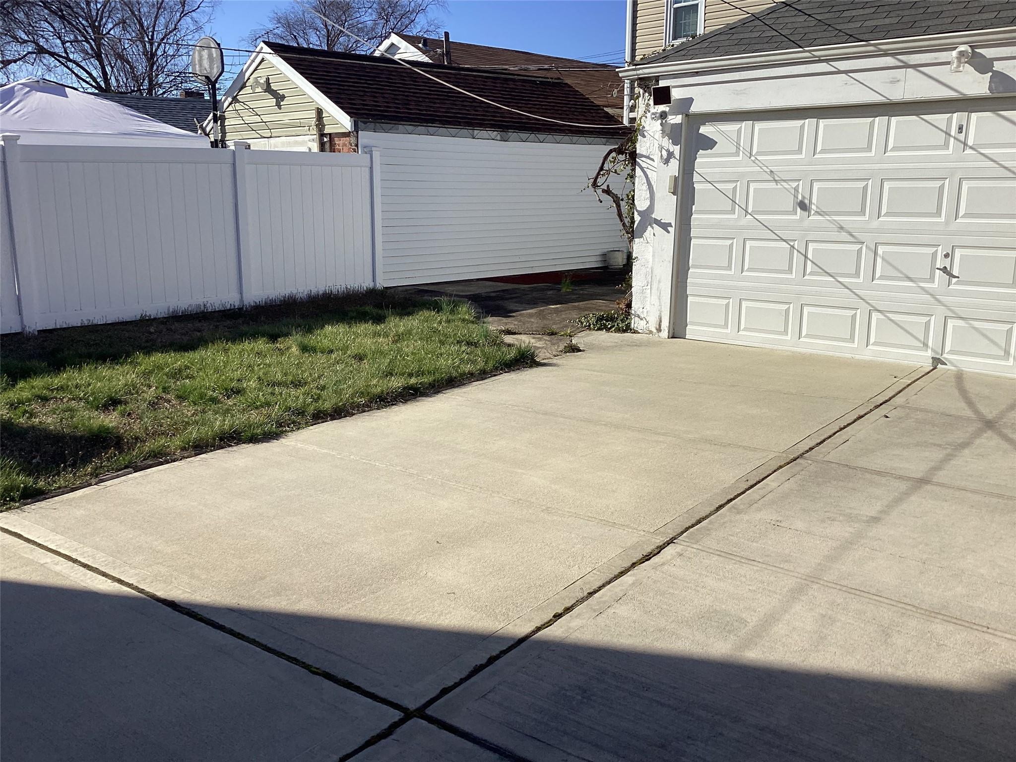 #18 photo, 22117 Murdock Avenue, Queens Village , NY 11429