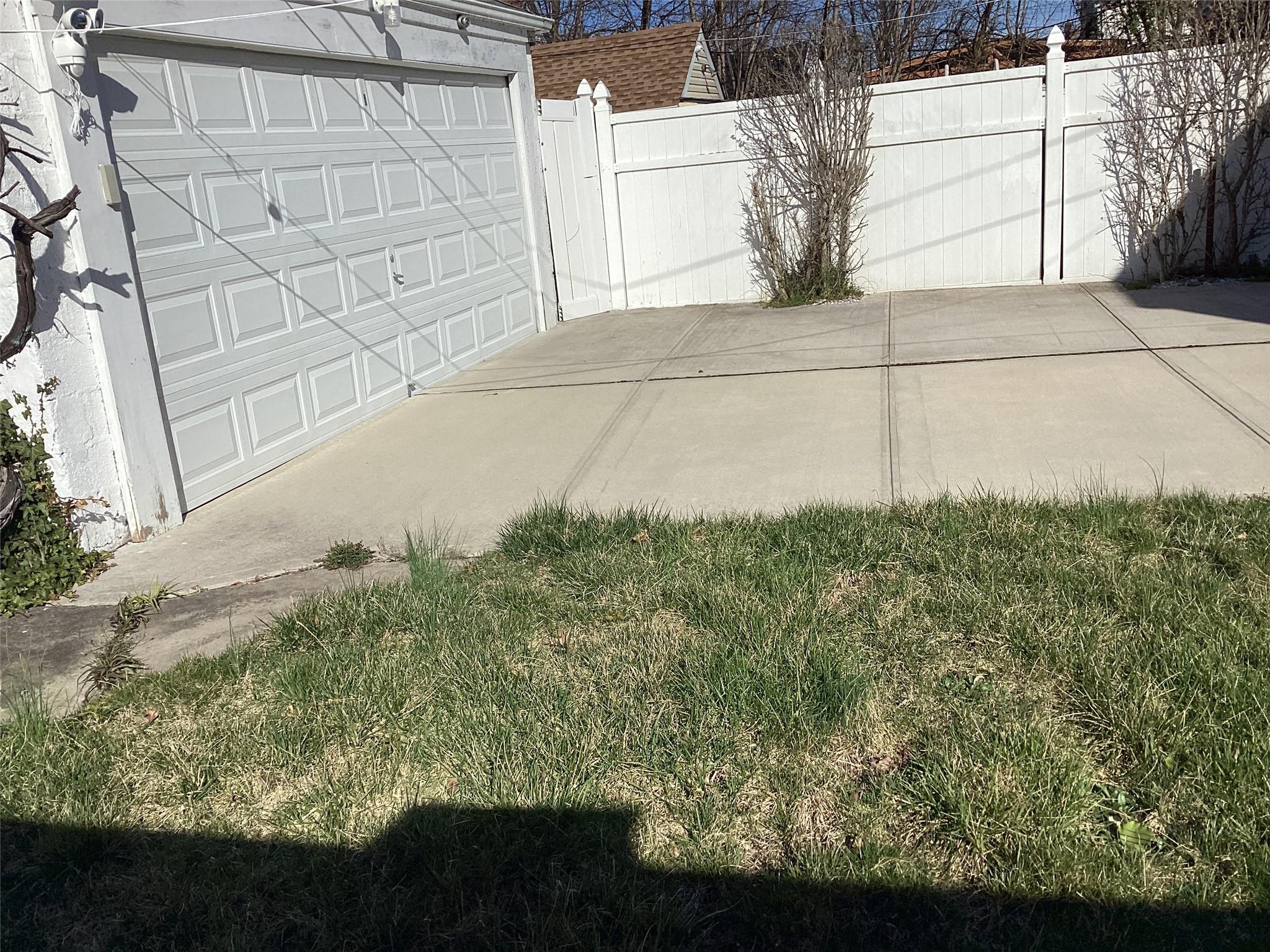 #19 photo, 22117 Murdock Avenue, Queens Village , NY 11429