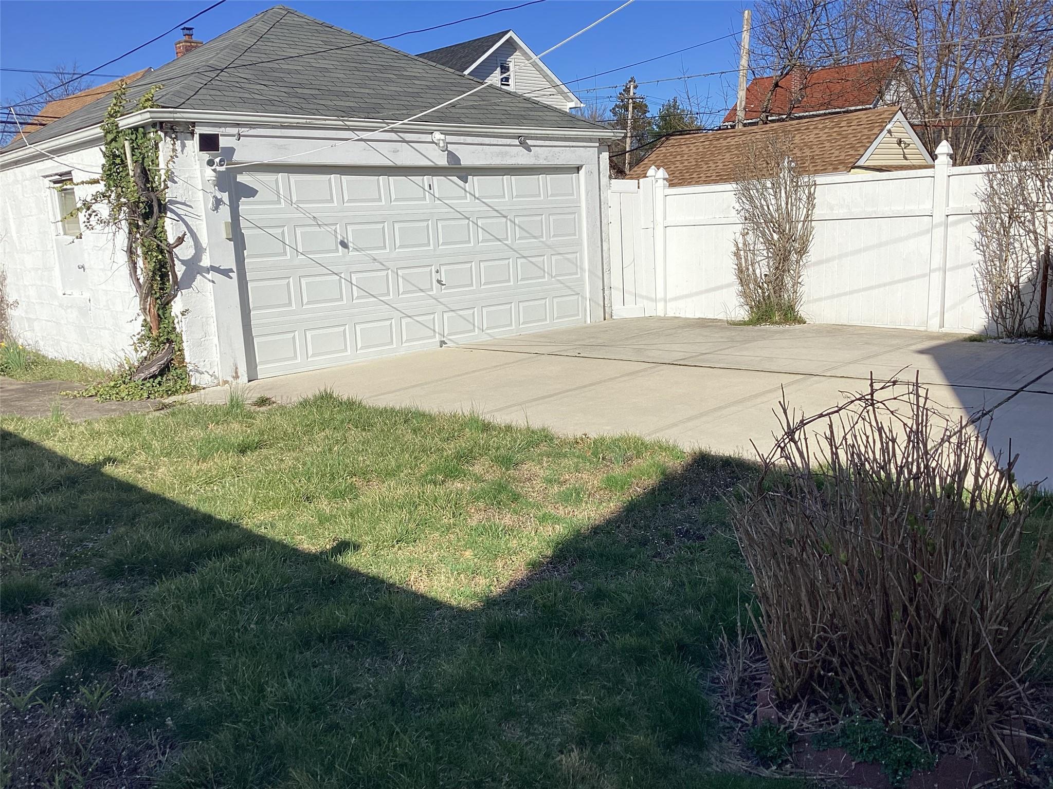 #20 photo, 22117 Murdock Avenue, Queens Village , NY 11429