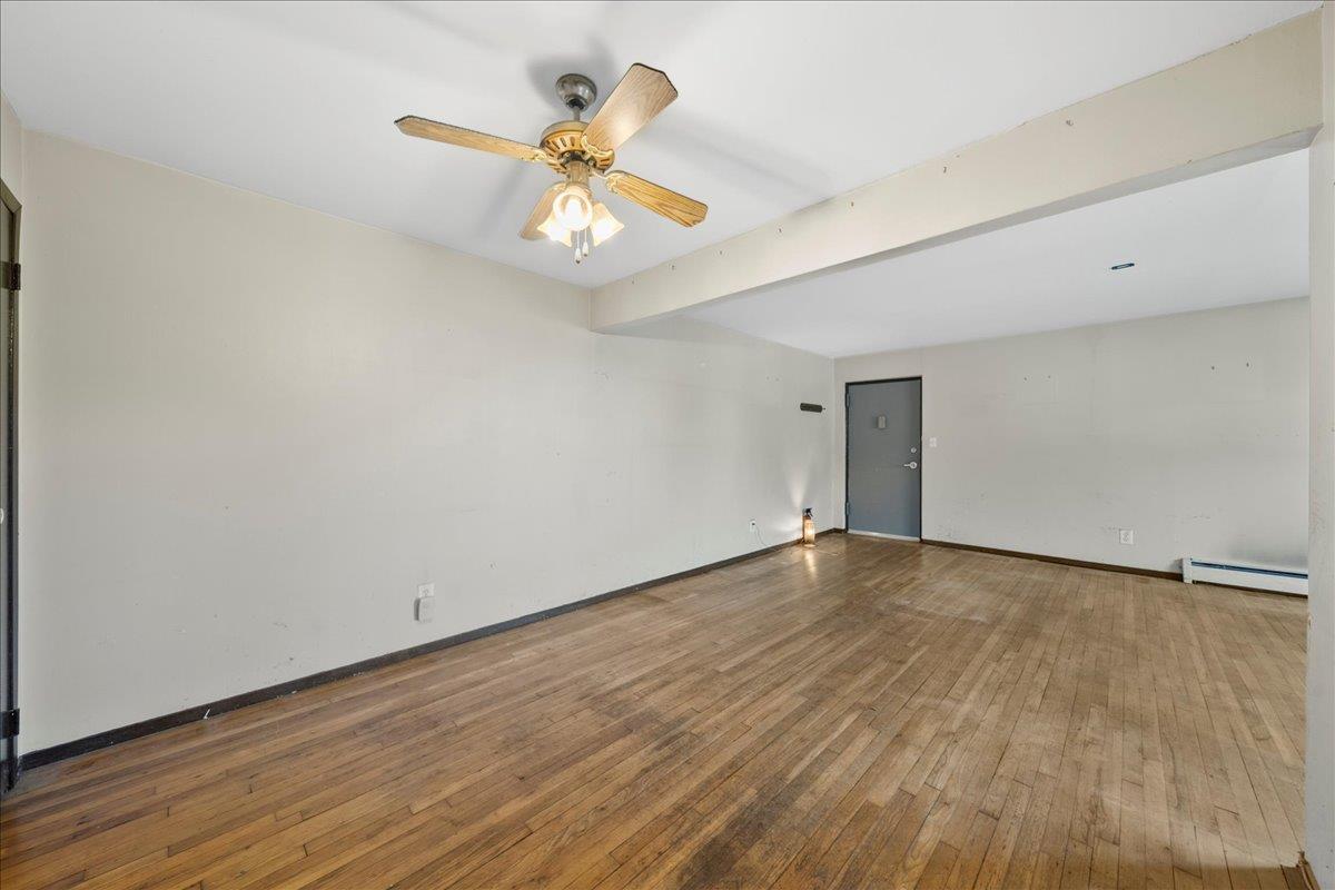 #11 photo, 200 Merrick Road, サフォーク郡 Amityville , NY 11701