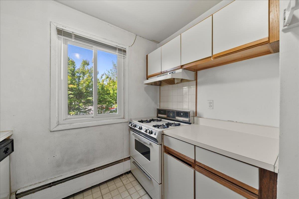 #14 photo, 200 Merrick Road, サフォーク郡 Amityville , NY 11701