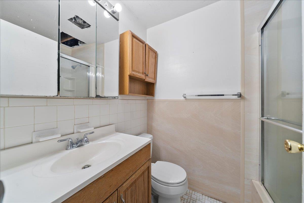 #17 photo, 200 Merrick Road, サフォーク郡 Amityville , NY 11701