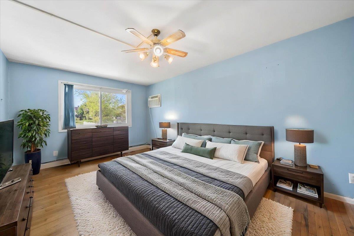 #18 photo, 200 Merrick Road, サフォーク郡 Amityville , NY 11701