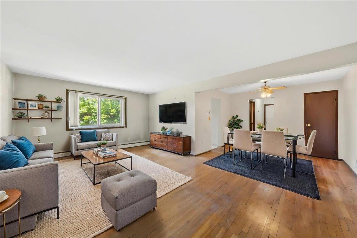 #6 photo, 200 Merrick Road, サフォーク郡 Amityville , NY 11701