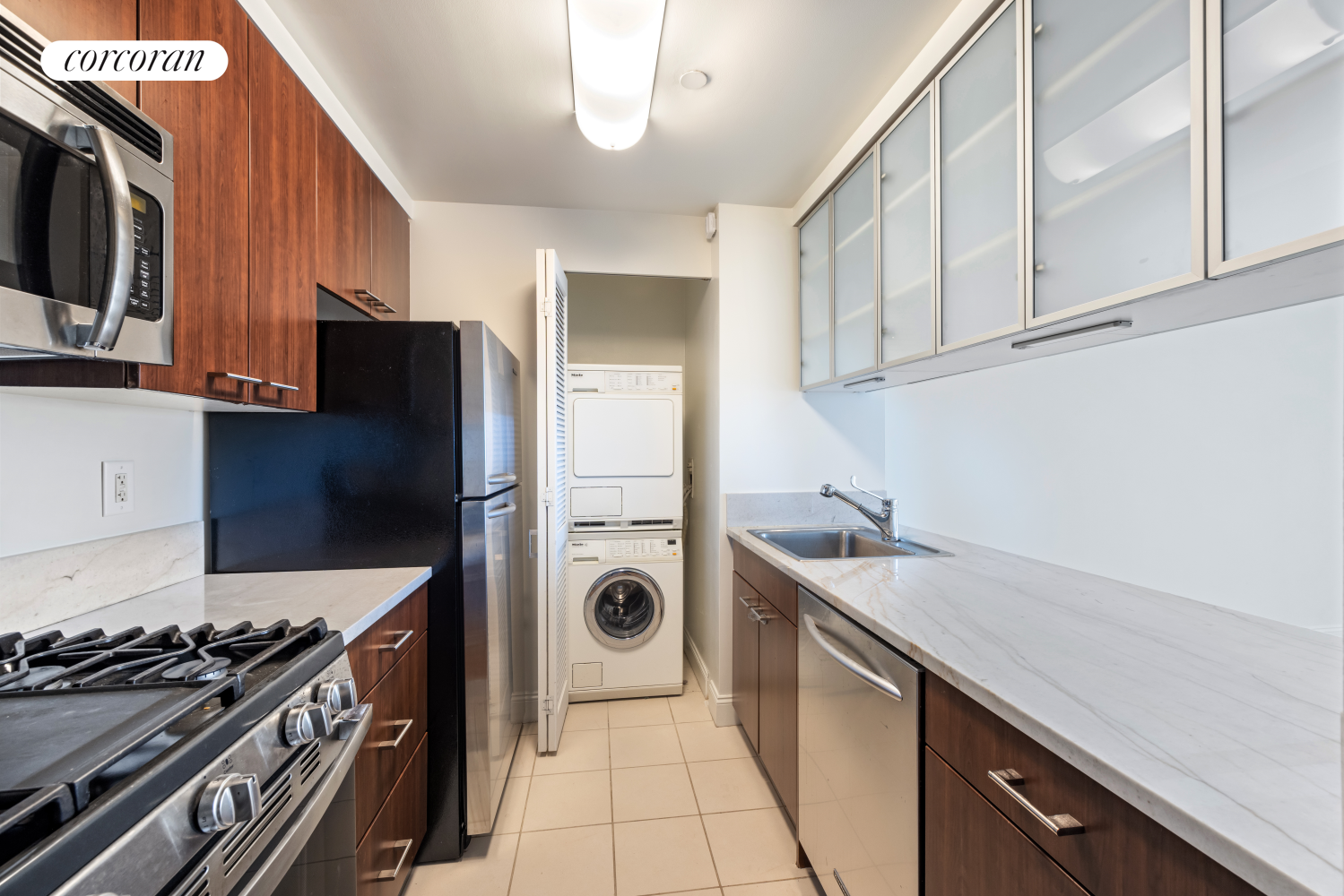 #6 photo, 217 E 96TH Street, マンハッタン Yorkville , NY 10128