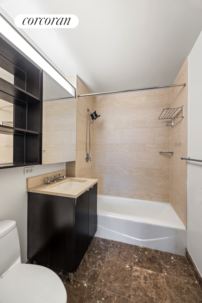 #7 photo, 217 E 96TH Street, マンハッタン Yorkville , NY 10128