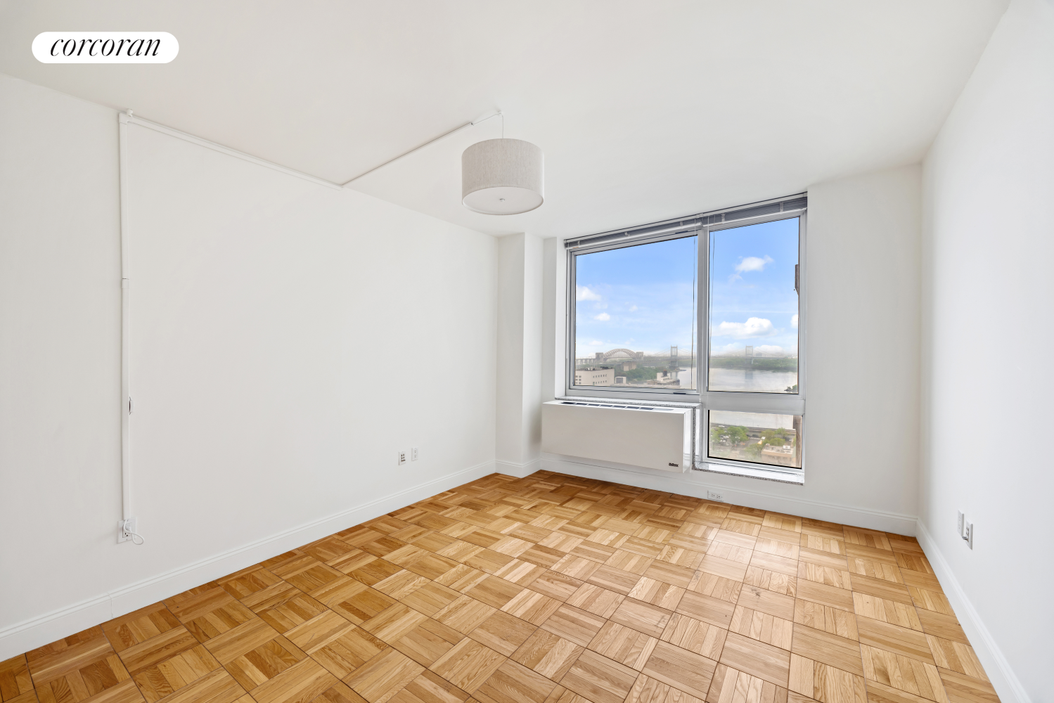 #8 photo, 217 E 96TH Street, マンハッタン Yorkville , NY 10128