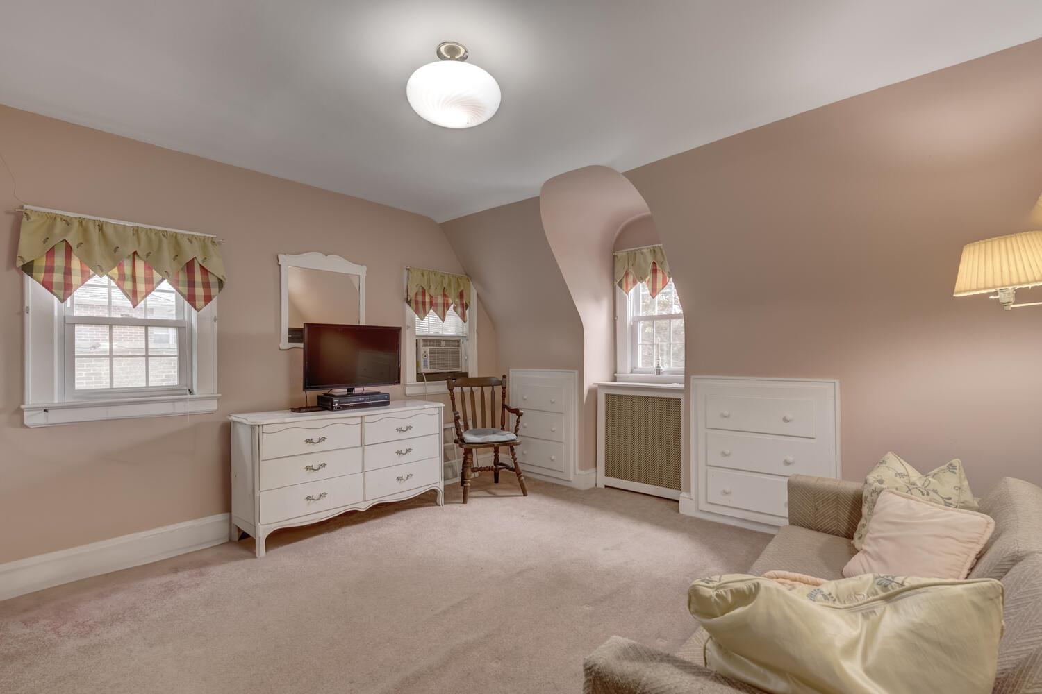 #19 photo, 189 Meadowsweet Road, ナッソー郡 Mineola , NY 11501