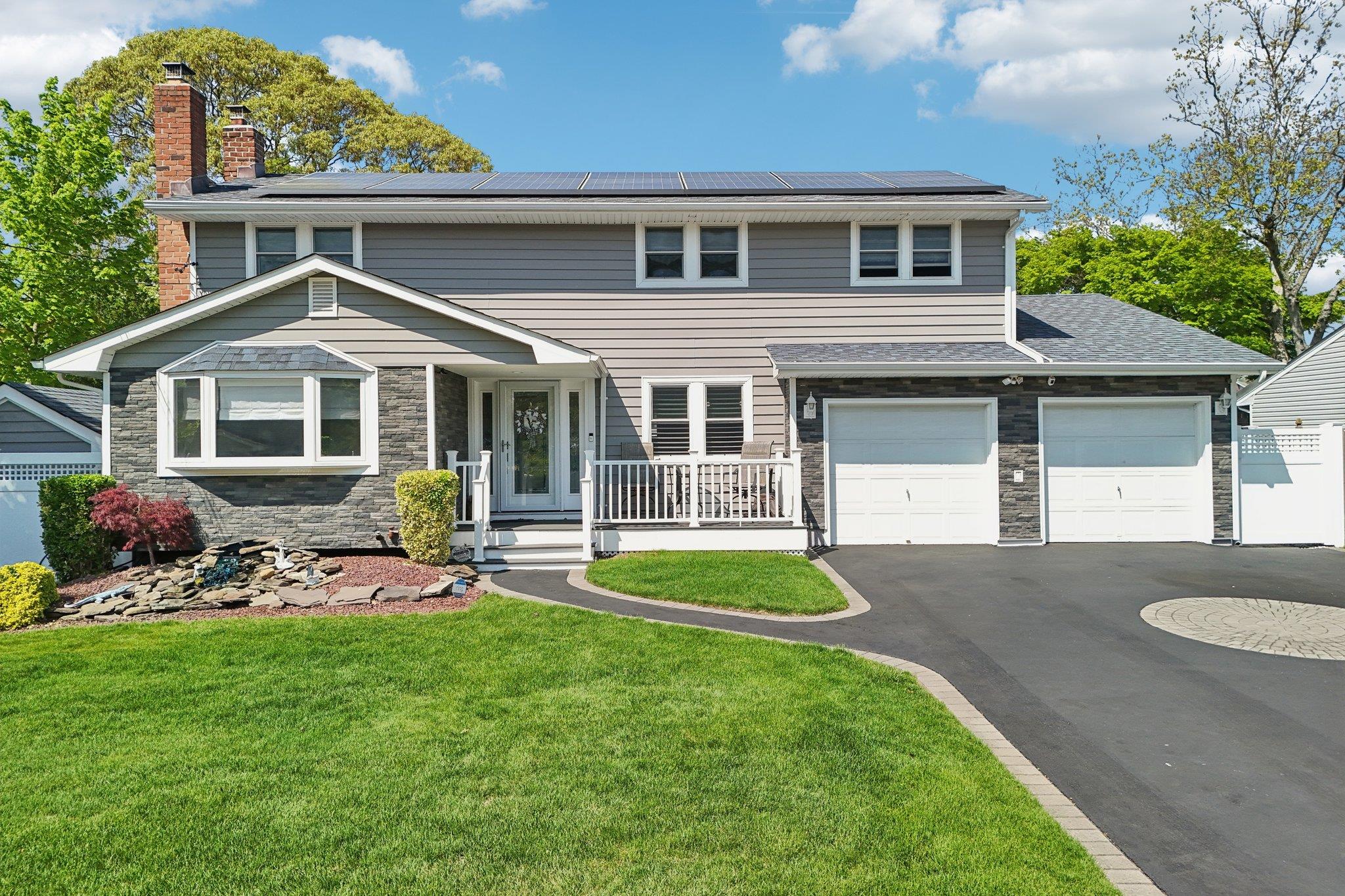 #1 photo, 22 Galaxie Lane, Selden , NY 11784