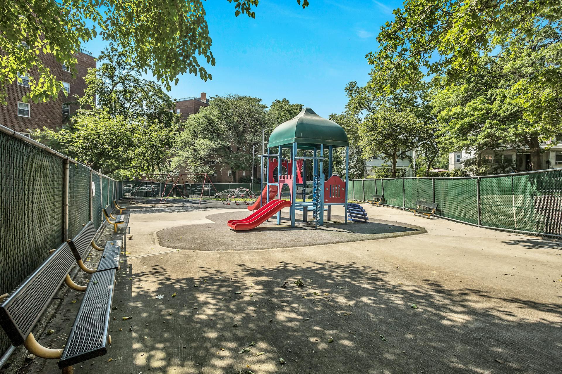 #19 photo, 139-15 83 Avenue, 皇后區 Briarwood , NY 11435