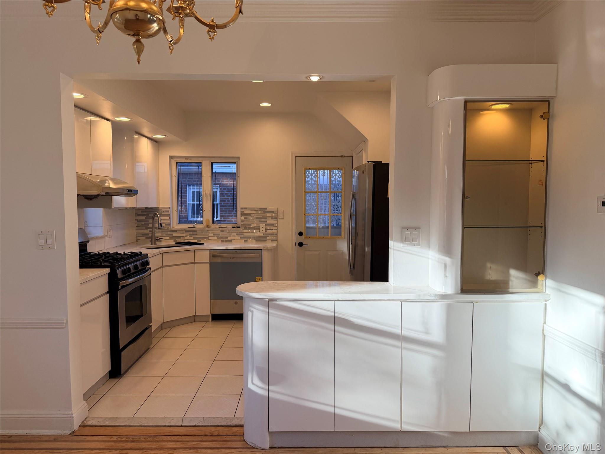 #14 photo, 7612 175th Street, Fresh Meadows , NY 11366