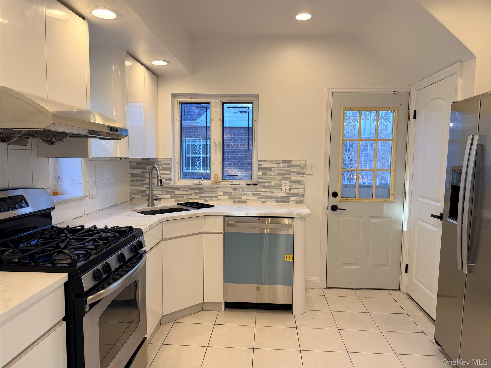 #4 photo, 7612 175th Street, Fresh Meadows , NY 11366