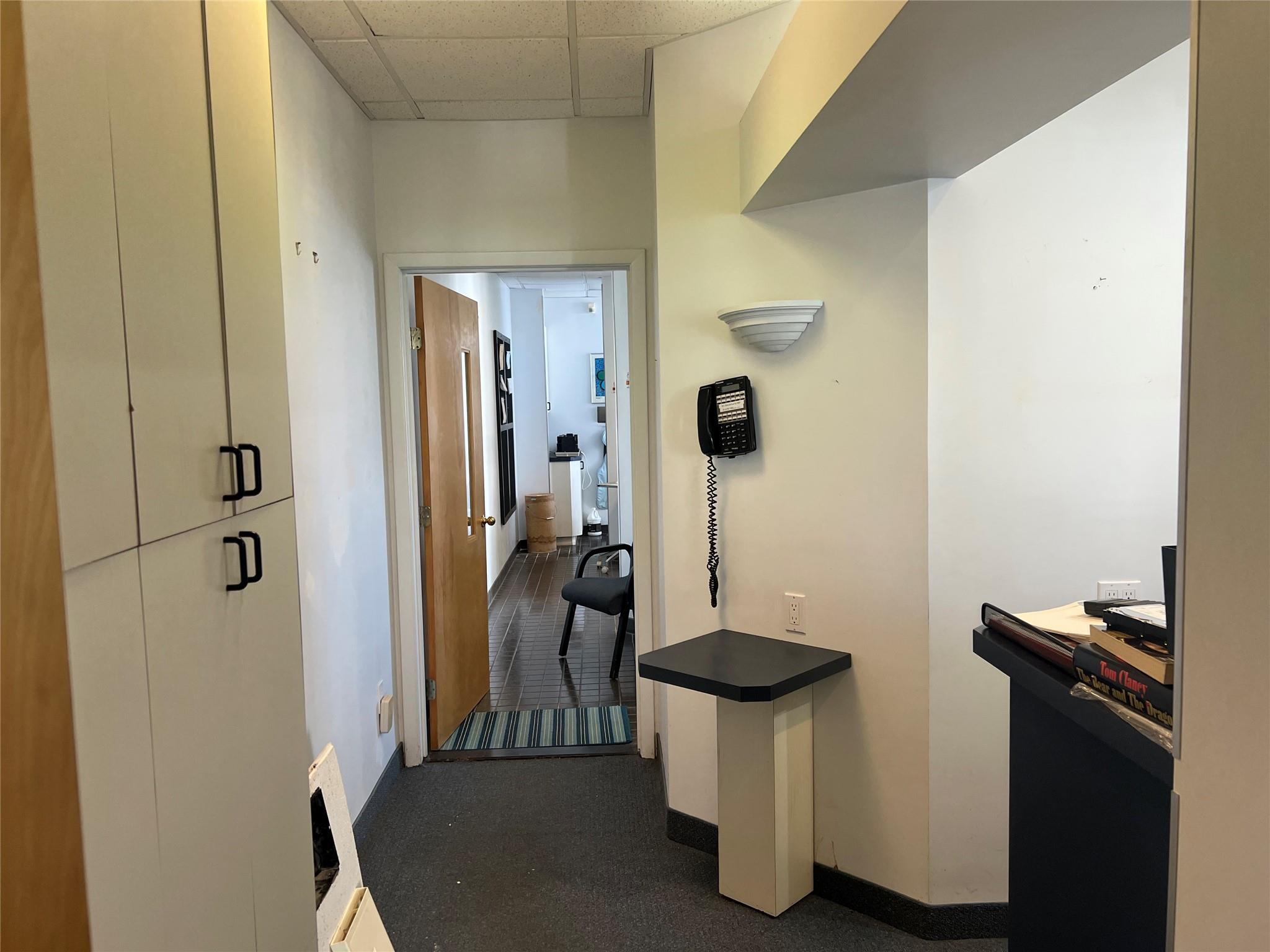 #10 photo, 765 Route 25A, サフォーク郡 Miller Place , NY 11764