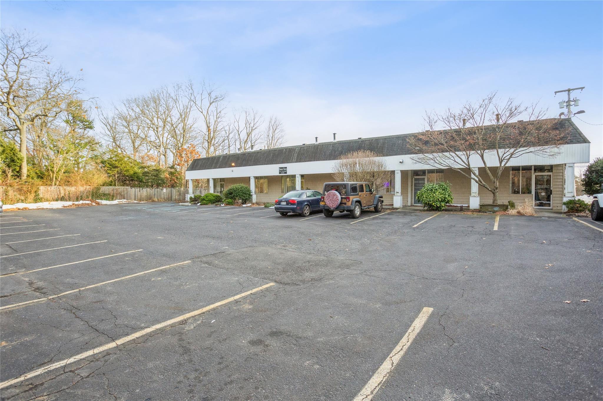 #7 photo, 765 Route 25A, サフォーク郡 Miller Place , NY 11764