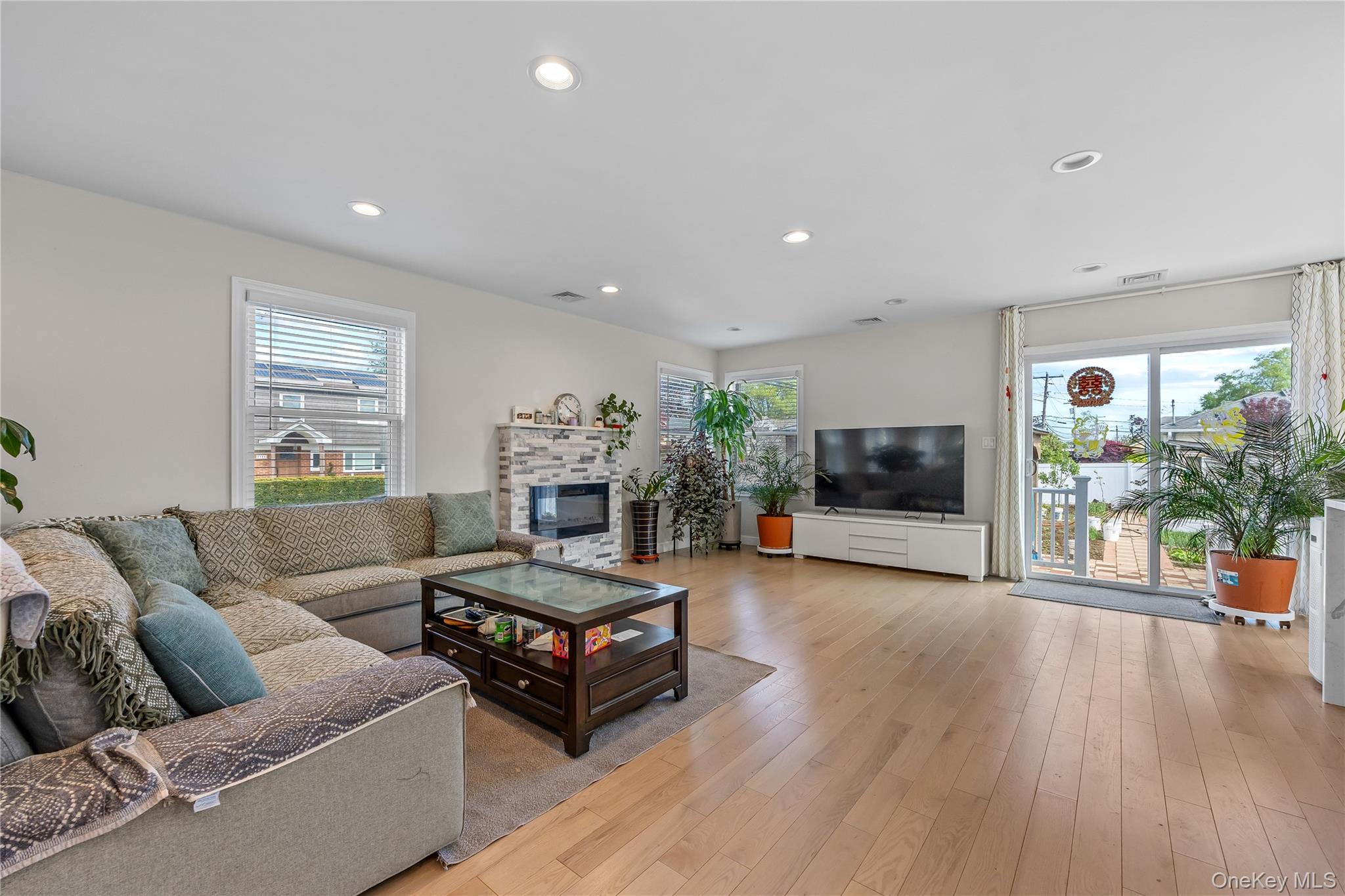 #7 photo, 3875 South Street, ナッソー郡 Seaford , NY 11783