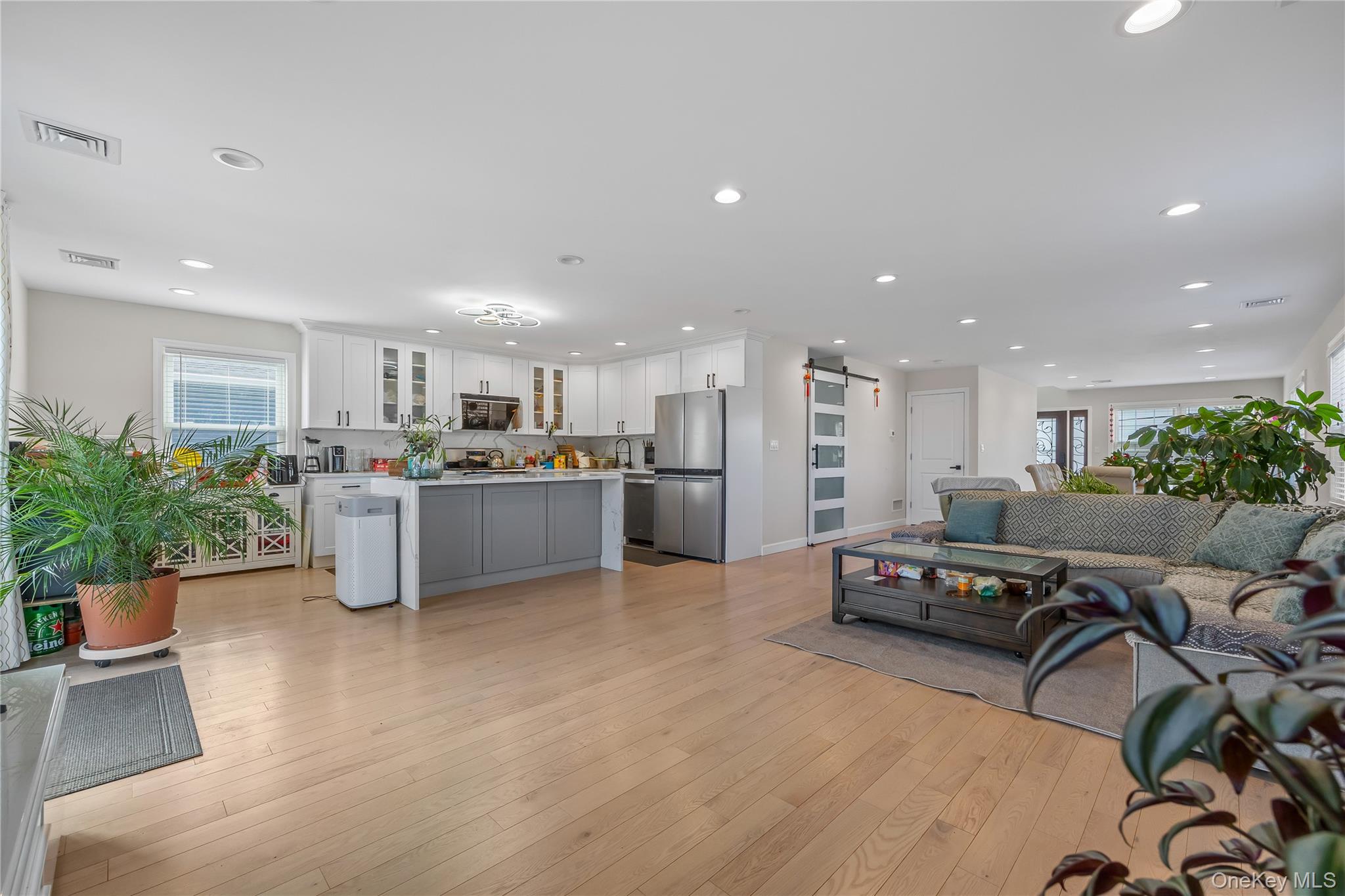 #8 photo, 3875 South Street, ナッソー郡 Seaford , NY 11783