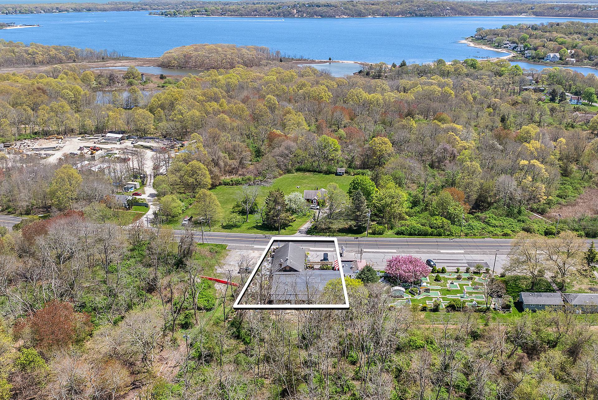 #16 photo, 69465 Main Road, サフォーク郡 Greenport , NY 11944