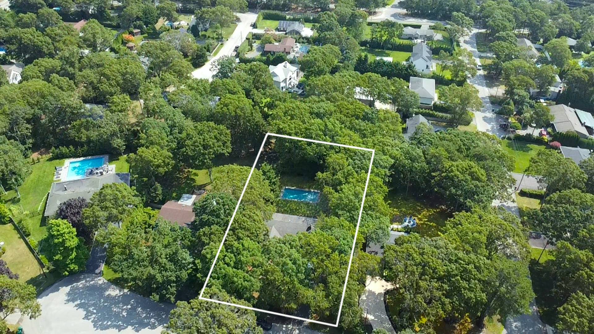 #2 photo, 4 Pine Tree Court, East Quogue , NY 11942