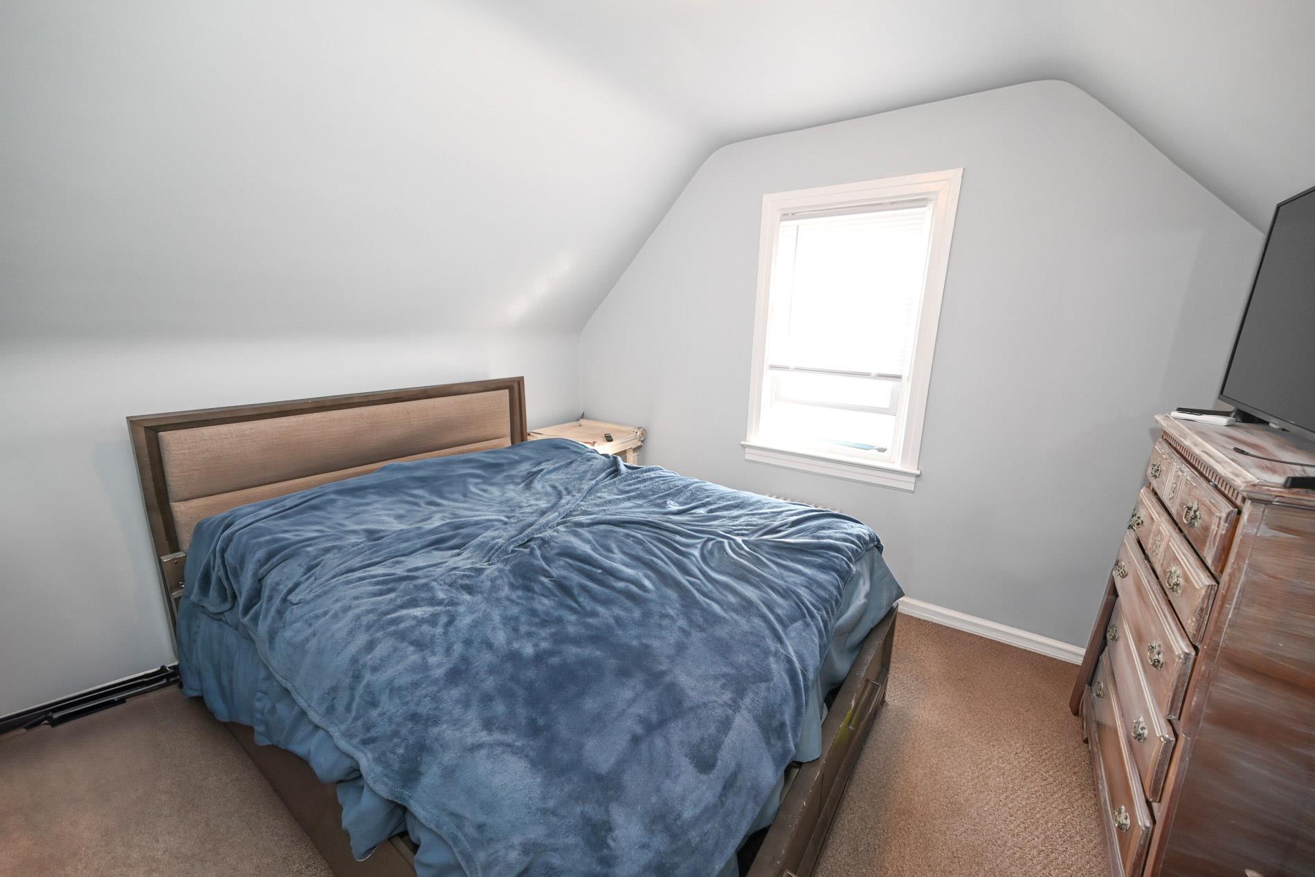 #13 photo, 1070 Polk Avenue, Franklin Square , NY 11010