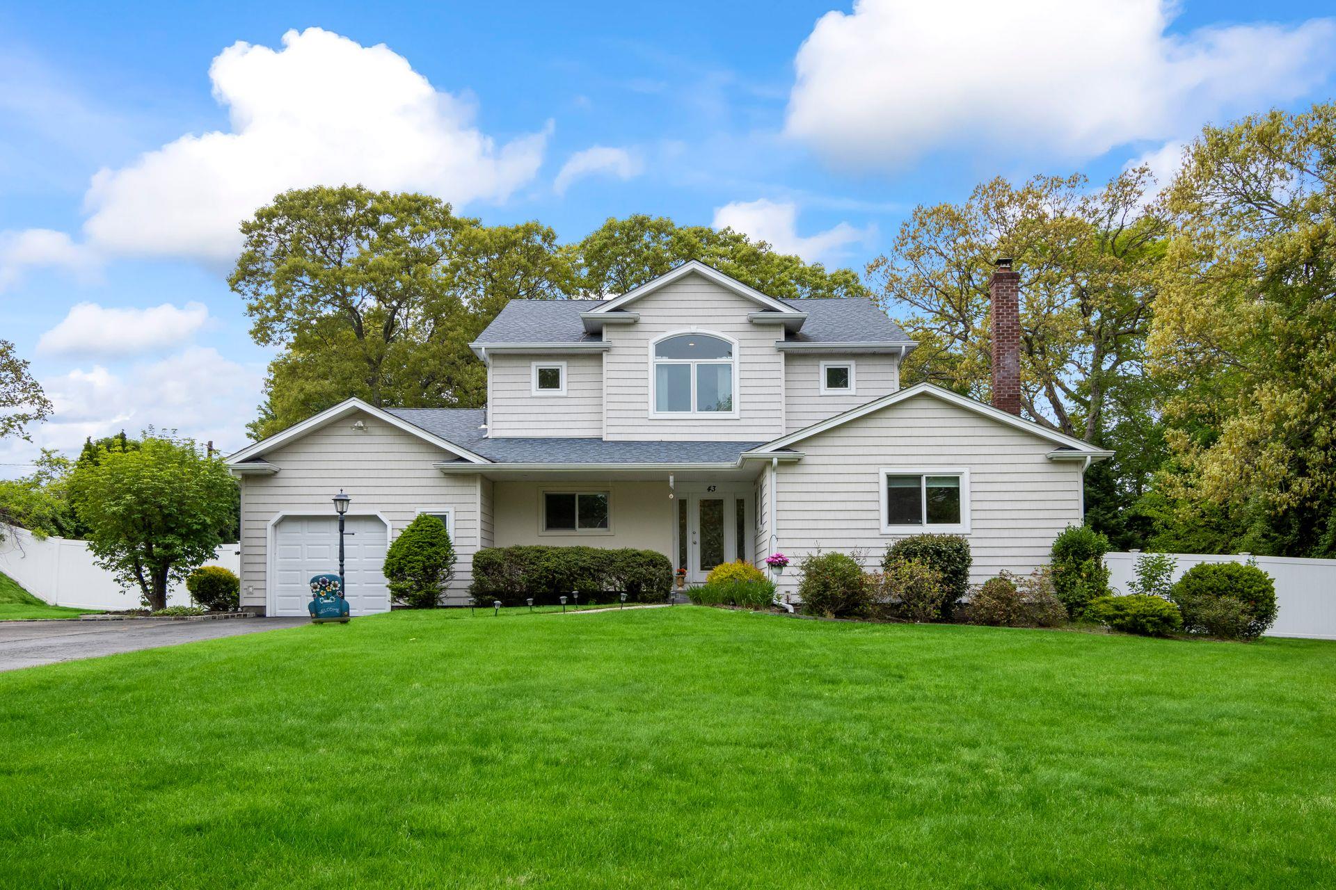 #1 photo, 43 Merrivale Drive, Smithtown , NY 11787