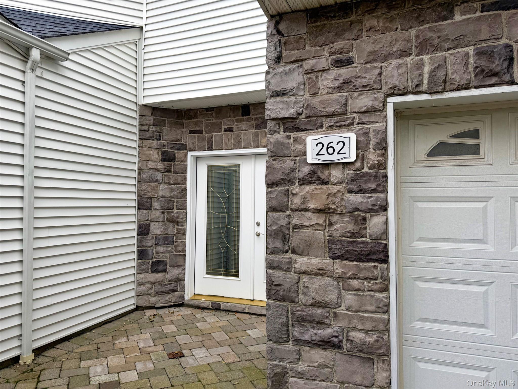 #3 photo, 262 Tamerisk Lane, New Windsor , NY 12553