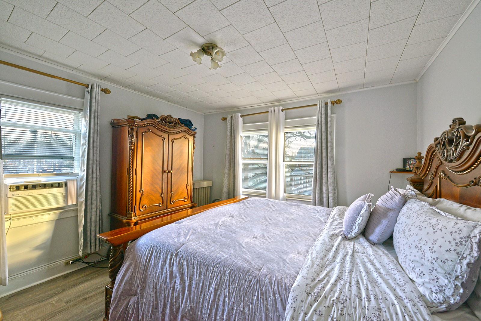 #10 photo, 9249 Springfield Boulevard, Queens Village , NY 11428