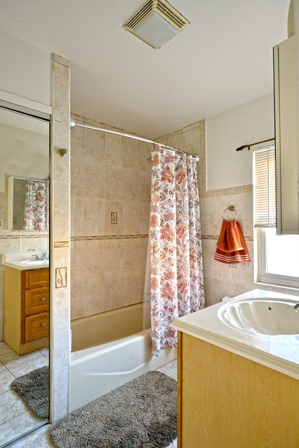 #12 photo, 9249 Springfield Boulevard, Queens Village , NY 11428