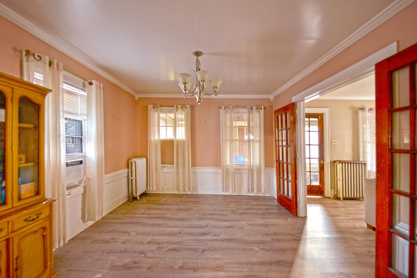 #5 photo, 9249 Springfield Boulevard, Queens Village , NY 11428