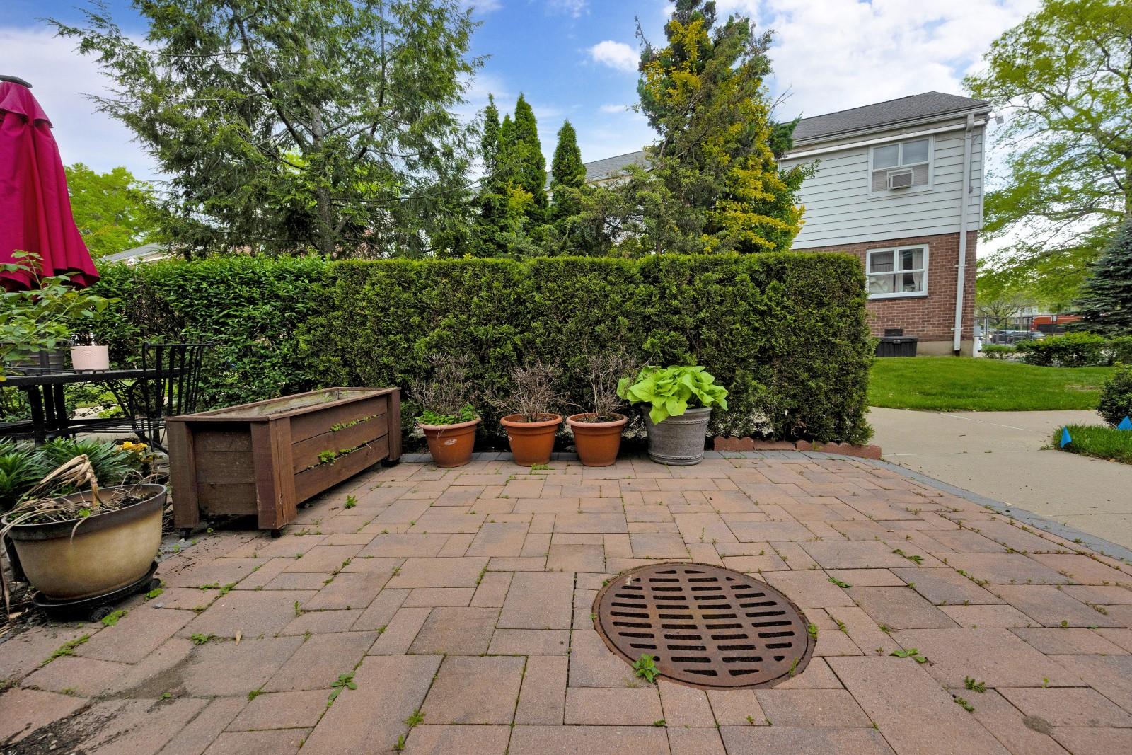 #16 photo, 227-09 Hillside Avenue, クイーンズ区 Bellerose Manor , NY 11427