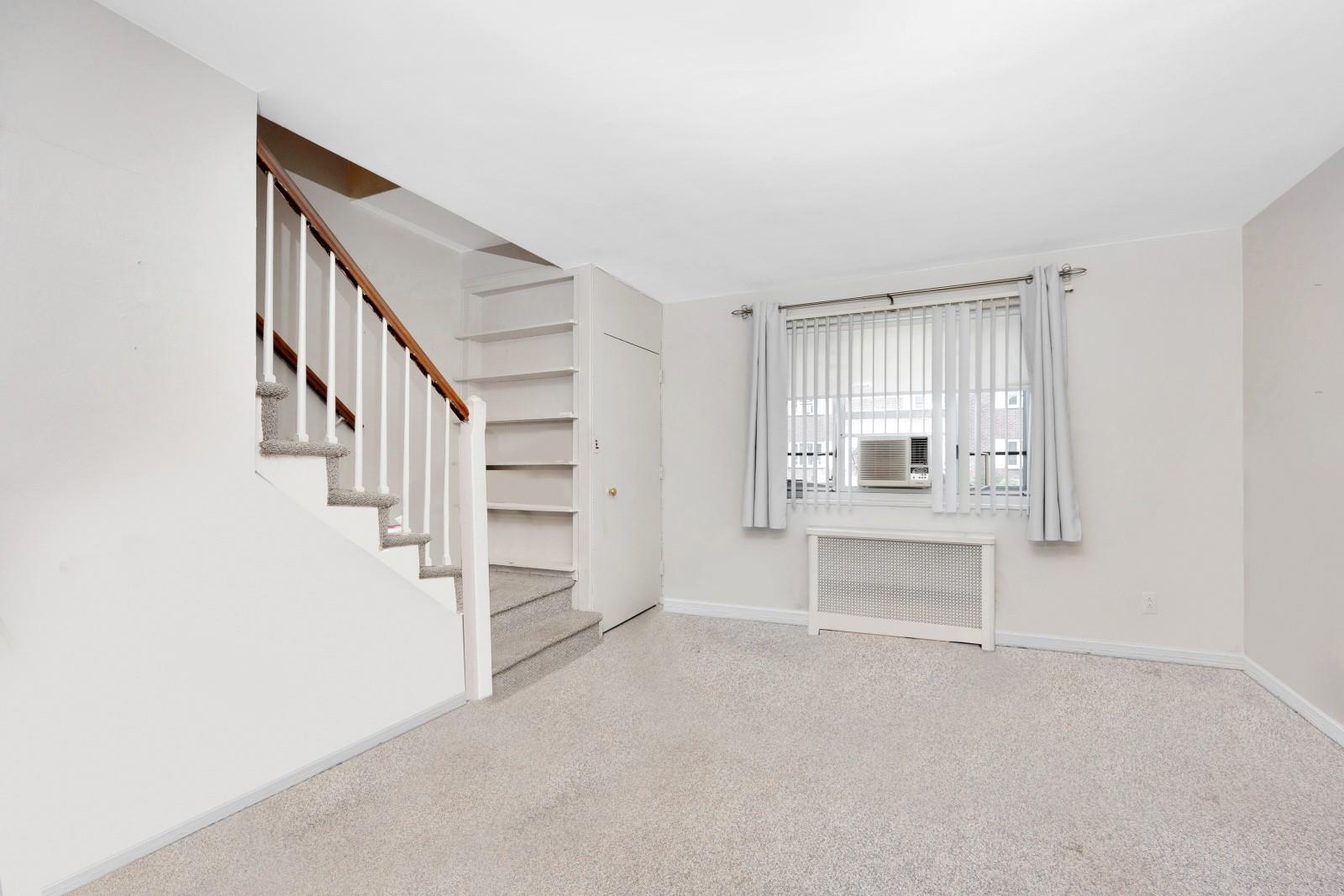 #5 photo, 227-09 Hillside Avenue, クイーンズ区 Bellerose Manor , NY 11427