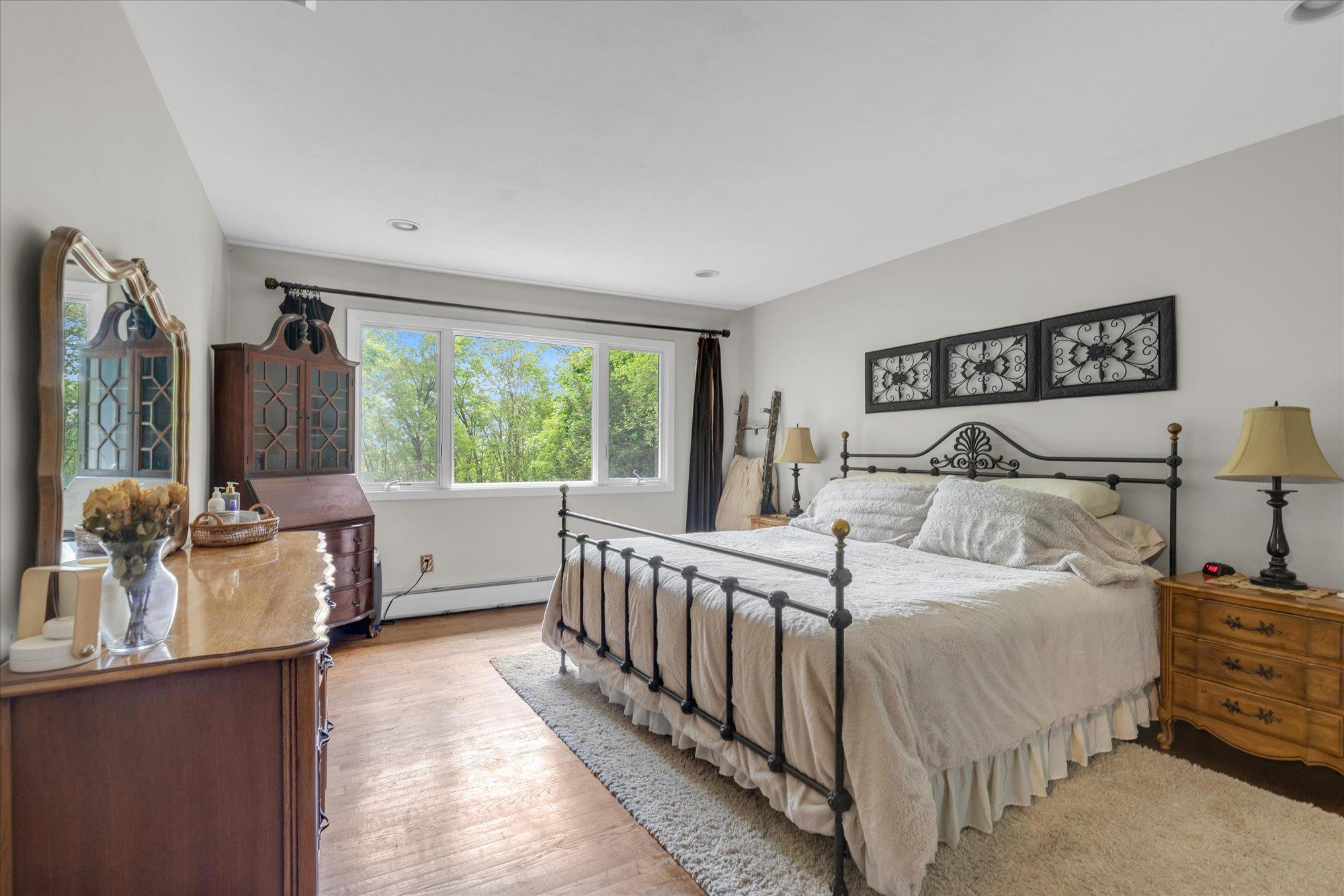 #12 photo, 17 Bramble Lane, Melville , NY 11747