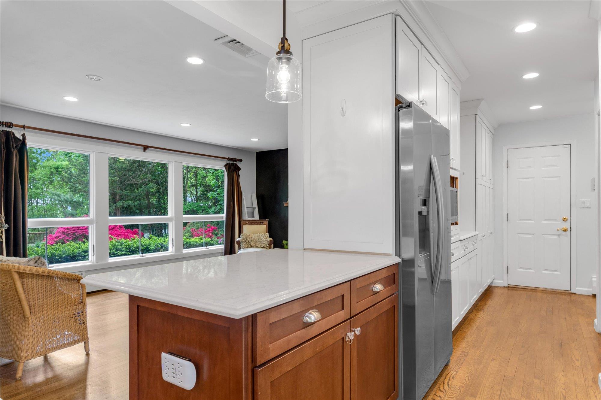 #5 photo, 17 Bramble Lane, Melville , NY 11747