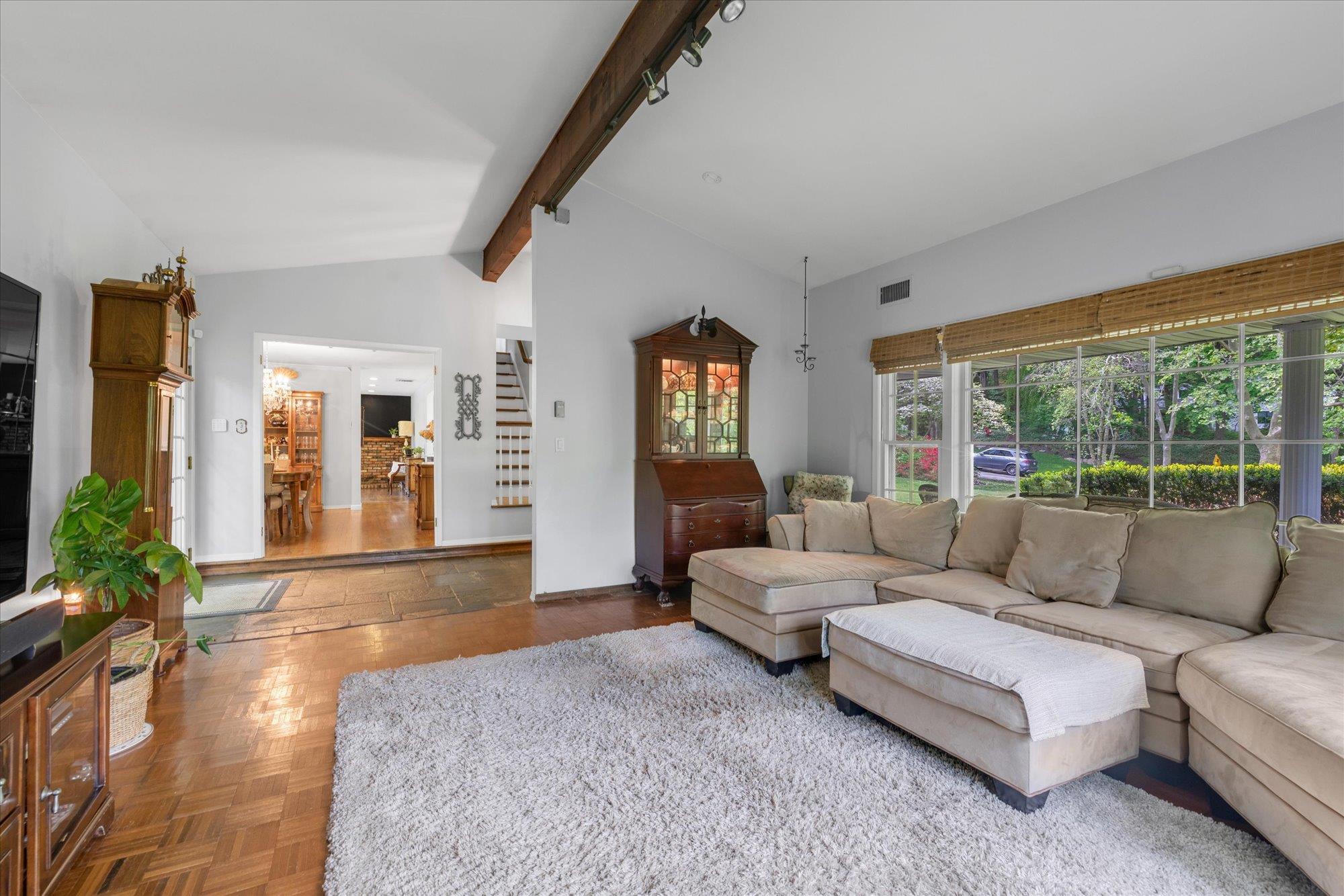 #9 photo, 17 Bramble Lane, Melville , NY 11747