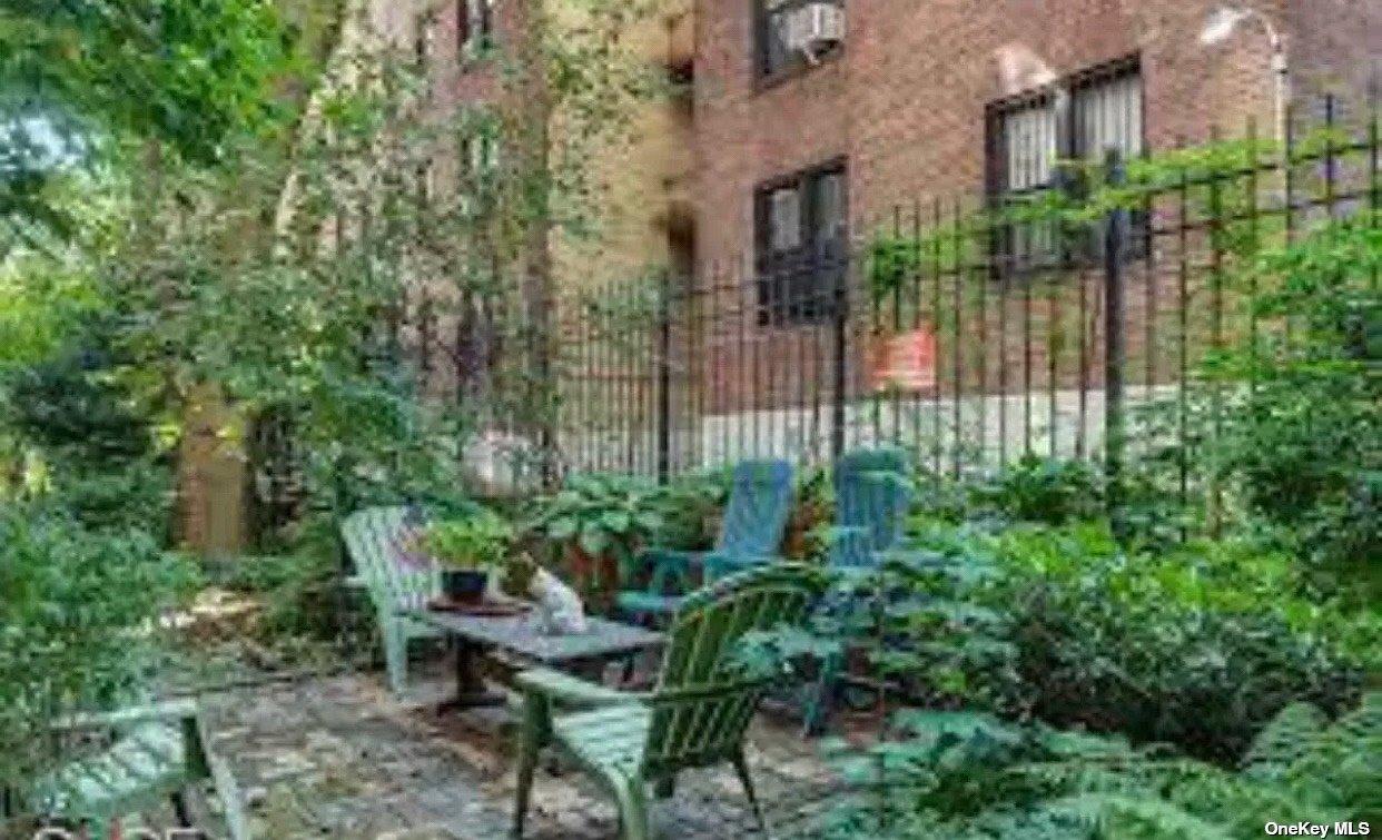 #2 photo, 34-24 82 Street, Jackson Heights , NY 11372