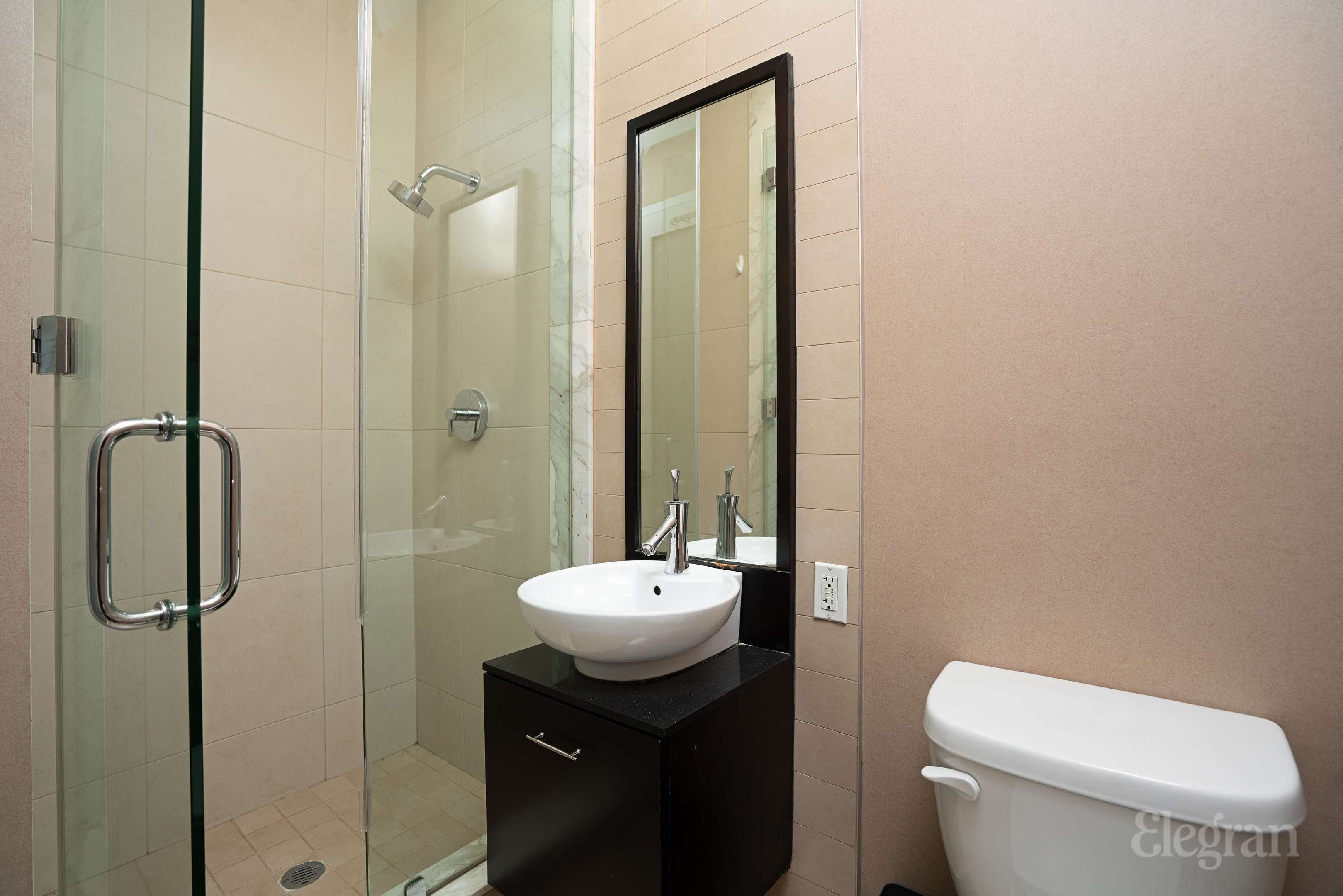 #8 photo, 11 E 36th Street, マンハッタン Murray Hill , NY 10016