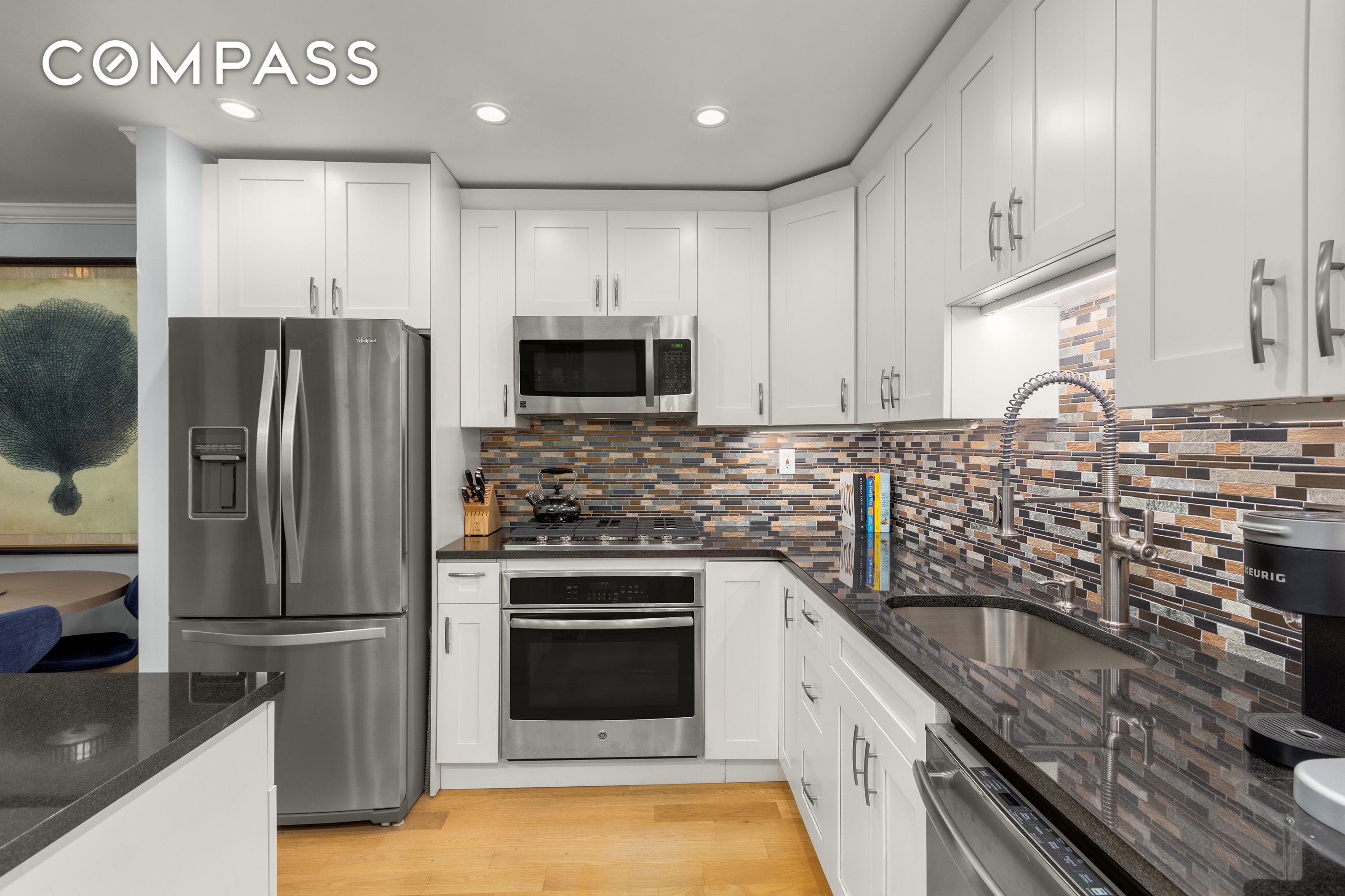 #4 photo, 7 E 35th Street, マンハッタン Midtown South , NY 10016