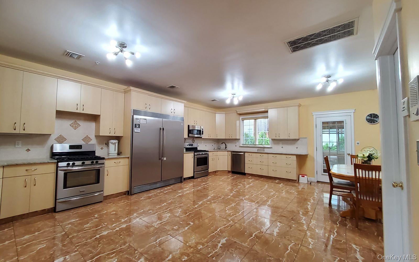 #5 photo, 8 Lemberg Court, Monroe , NY 10950