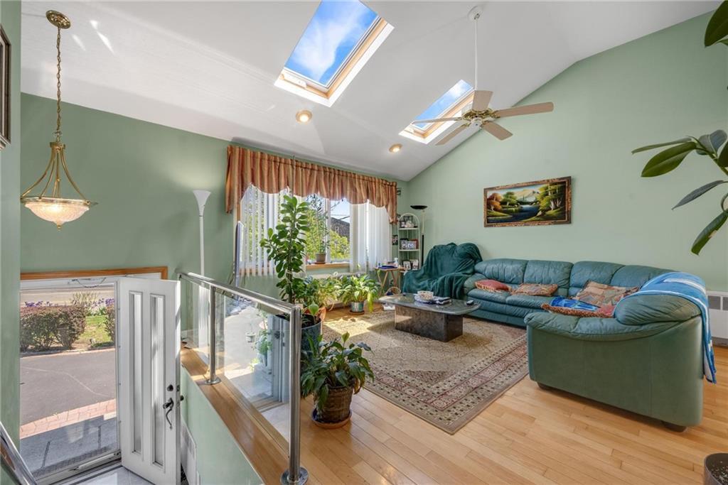 #4 photo, 3496 Bay Front Drive, ناسو Baldwin , NY 11510