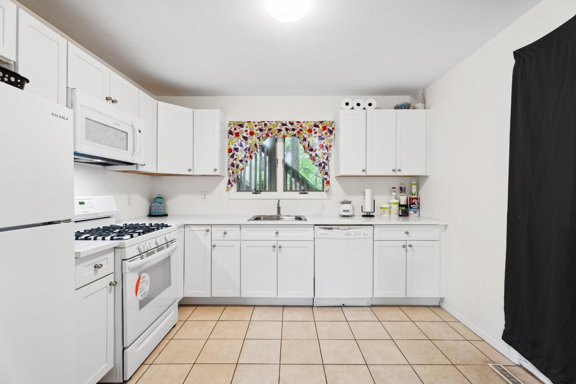 #2 photo, 1806 County Road 39, サフォーク郡 Southampton , NY 11968