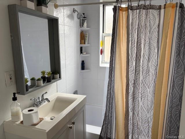 #15 photo, 3176 Decatur Avenue, Bronx , NY 10467