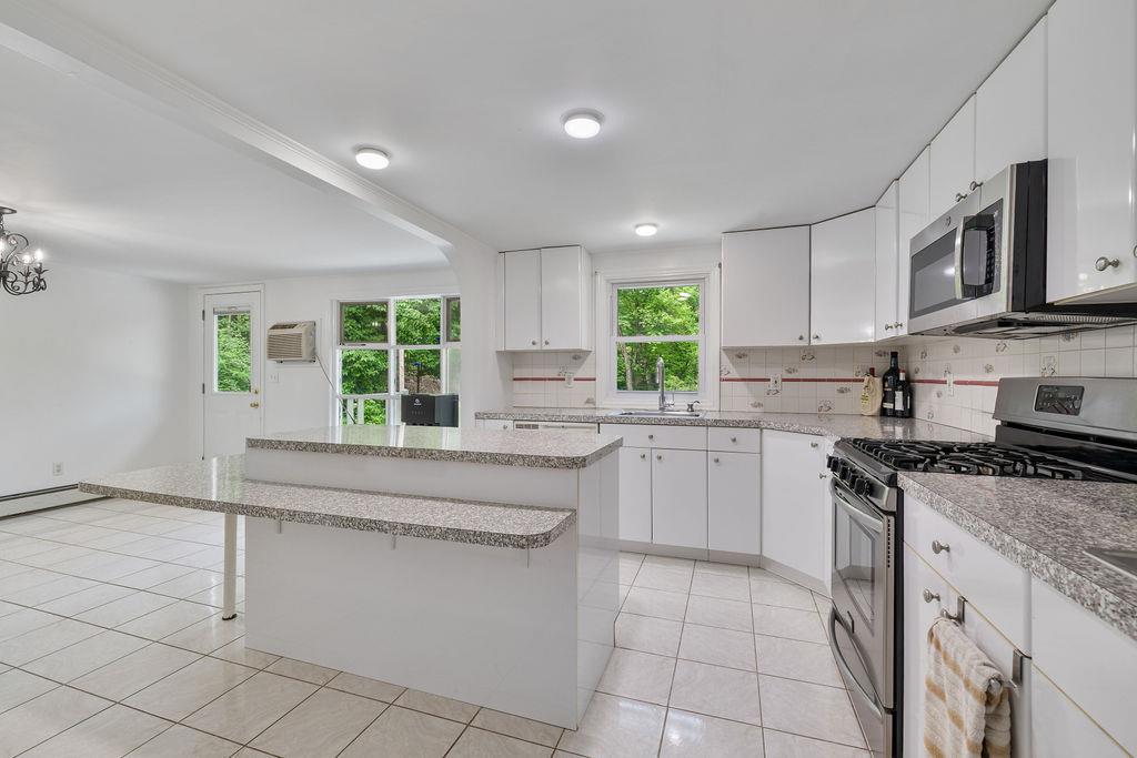 #10 photo, 50 New Pomona Road, Suffern , NY 10901