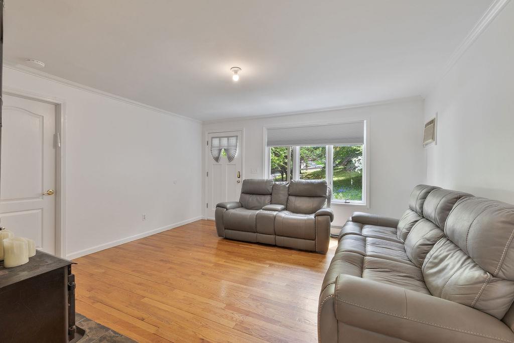 #4 photo, 50 New Pomona Road, Suffern , NY 10901