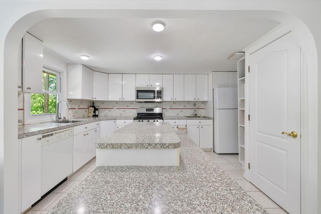 #9 photo, 50 New Pomona Road, Suffern , NY 10901