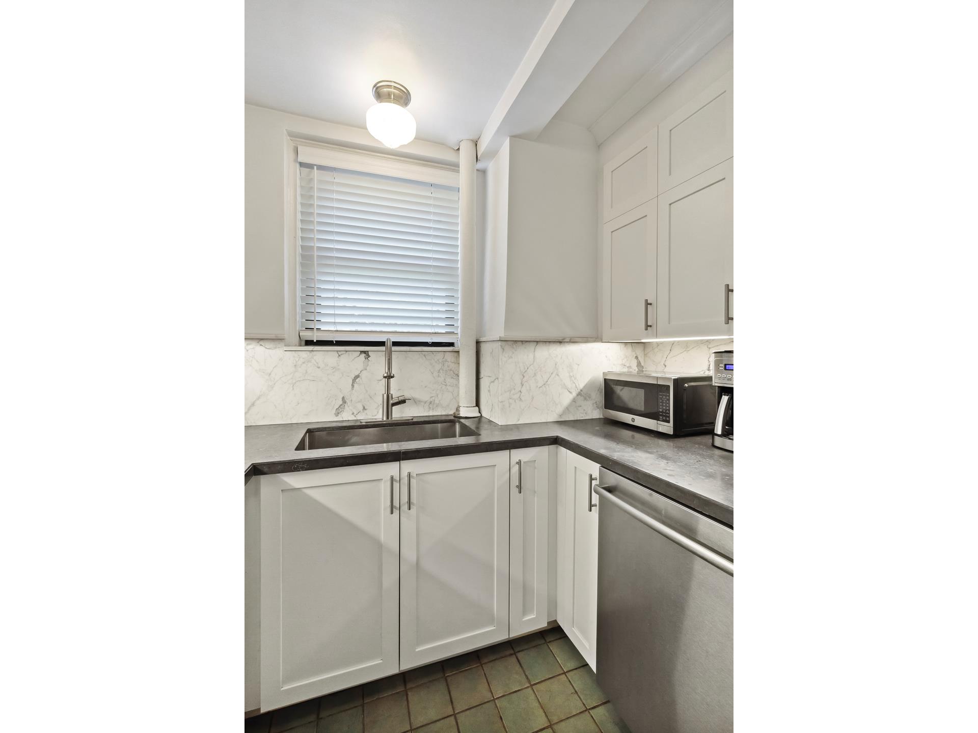 #4 photo, 140 E 28TH Street, マンハッタン Kips Bay , NY 10016