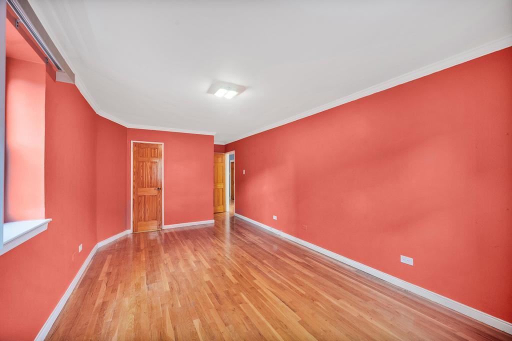 #13 photo, 86-10 151st Avenue, Howard Beach , NY 11414